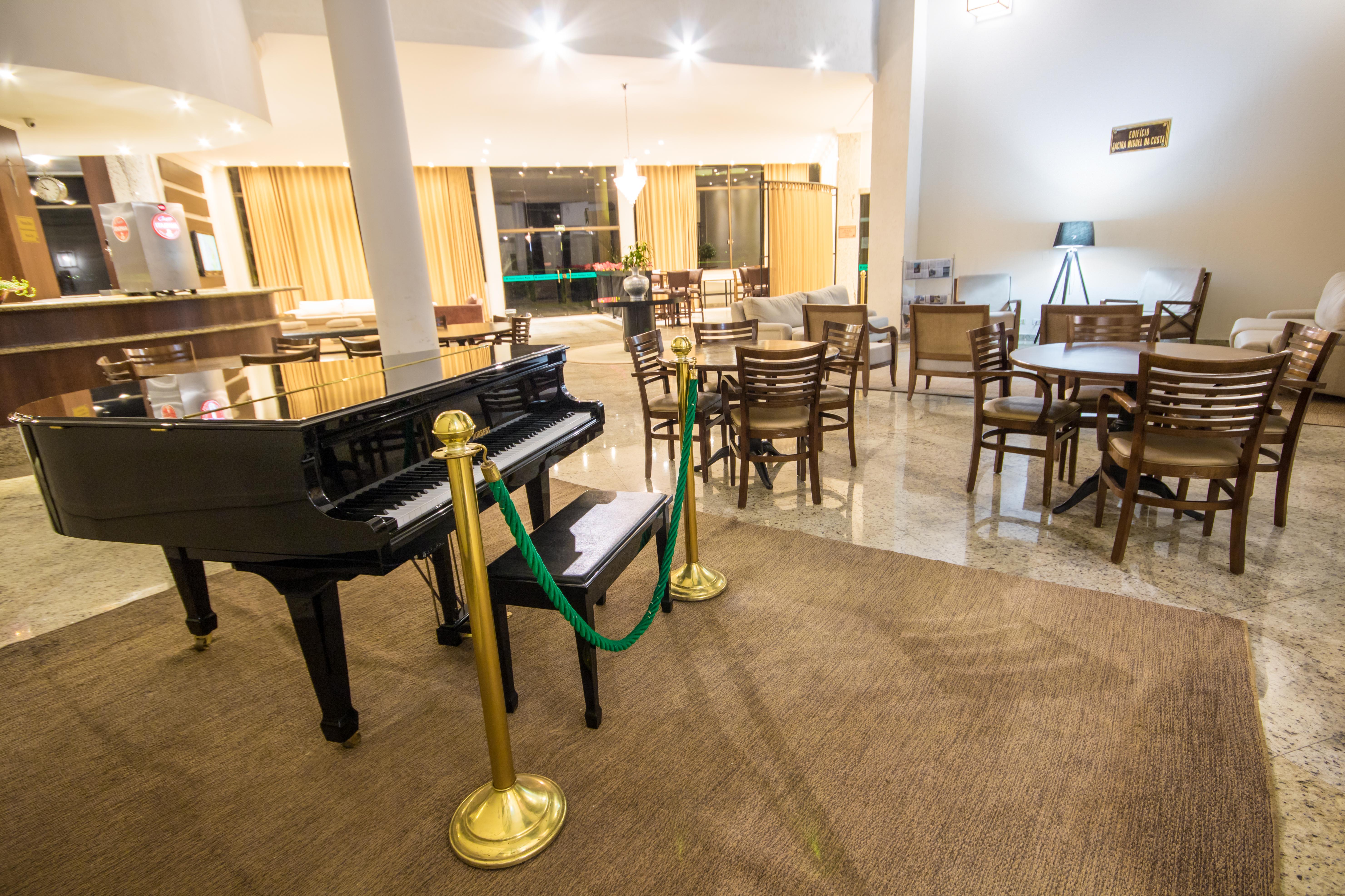 Hotel Golden Park All Inclusive Pocos De Caldas By Nacional Inn المظهر الخارجي الصورة The lounge at the airport