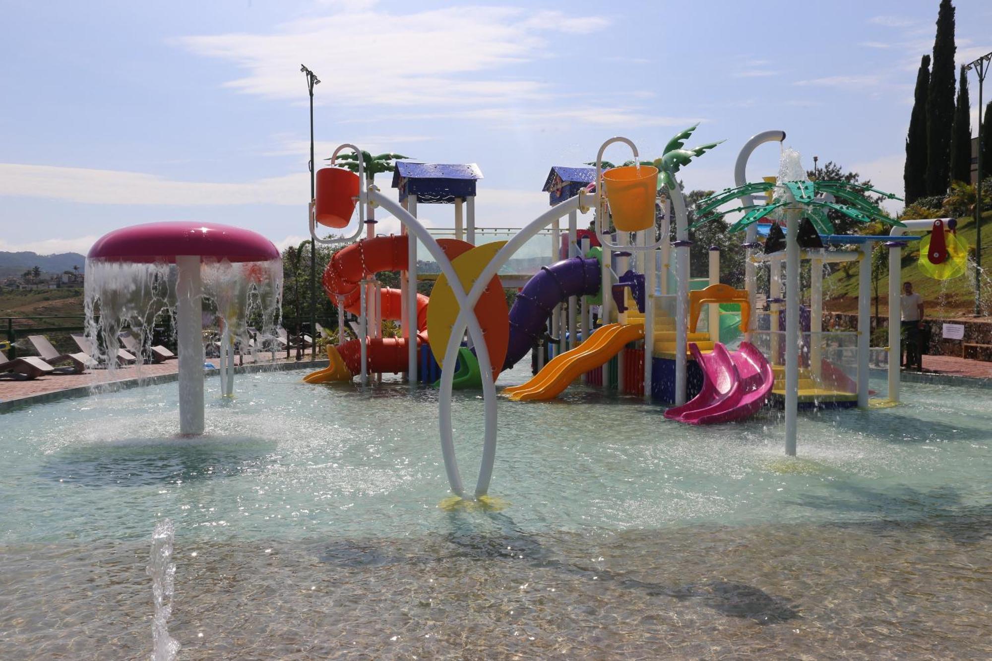 Hotel Golden Park All Inclusive Pocos De Caldas By Nacional Inn المظهر الخارجي الصورة Splash Island
