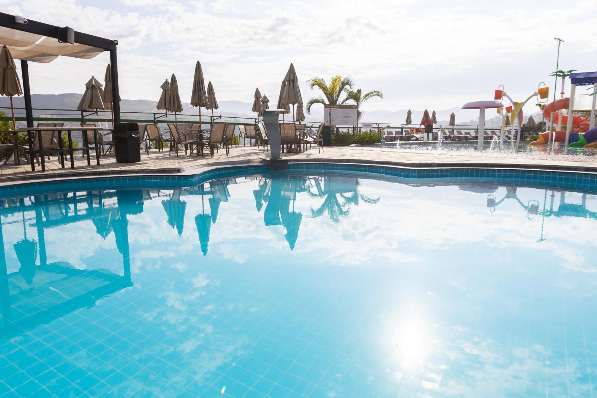Hotel Golden Park All Inclusive Pocos De Caldas By Nacional Inn المظهر الخارجي الصورة A swimming pool