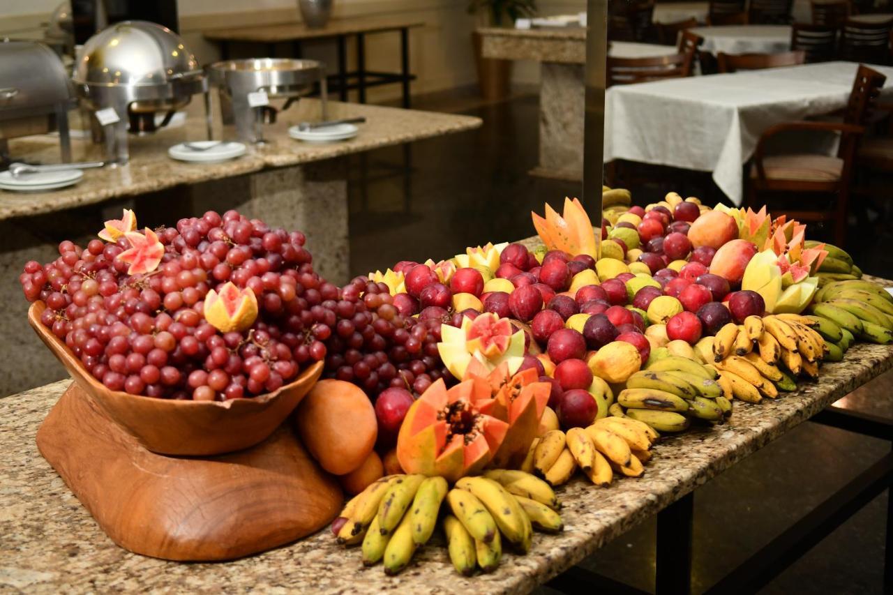 Hotel Golden Park All Inclusive Pocos De Caldas By Nacional Inn المظهر الخارجي الصورة Fruit display